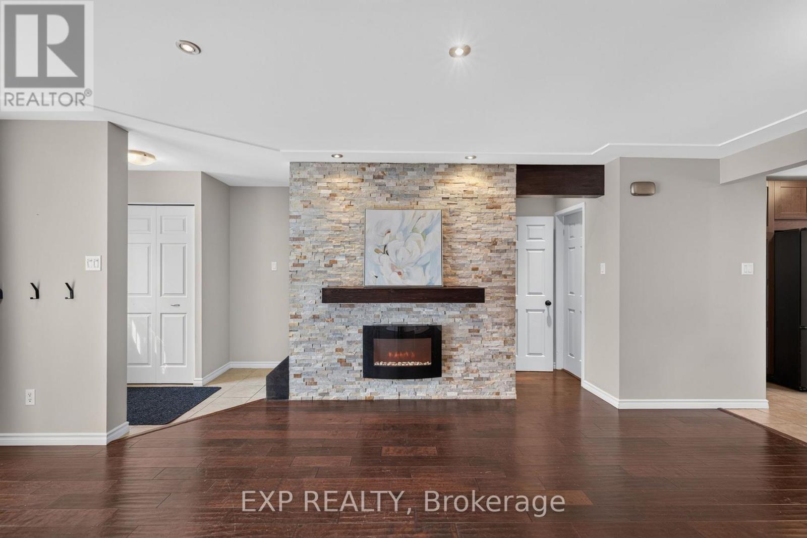#72 700 EXETER ROAD - 6