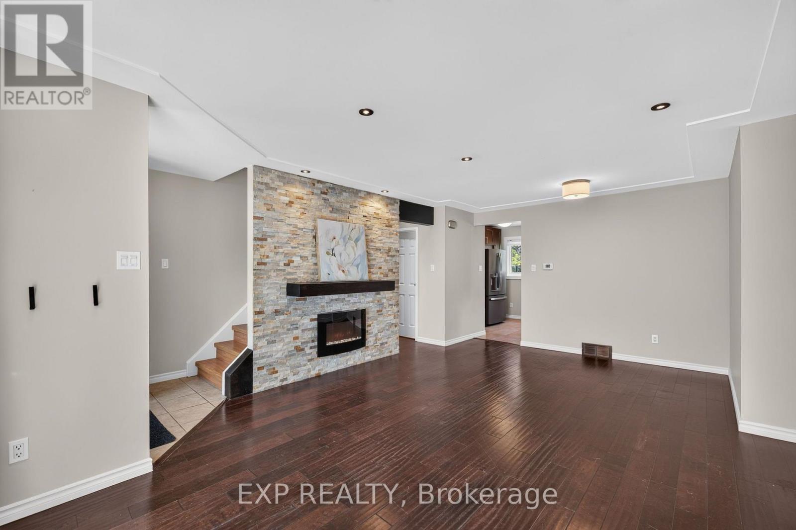 #72 700 EXETER ROAD - 9