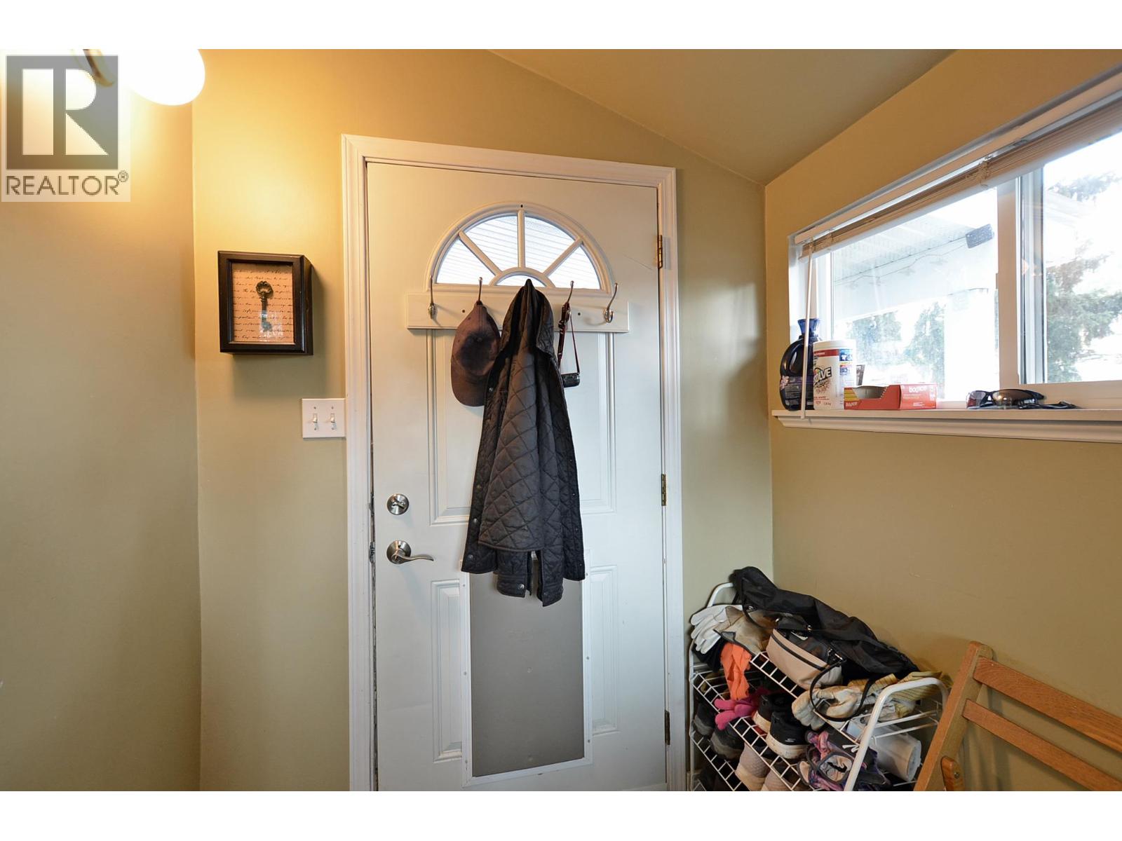 2178 Glencaird Street - 9