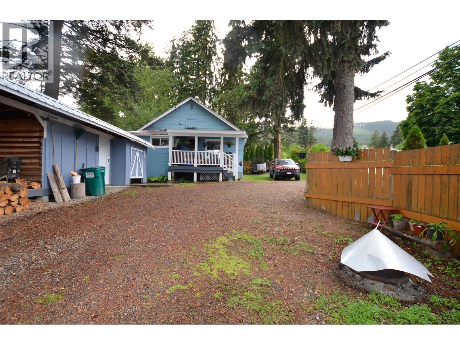2178 Glencaird Street - 2