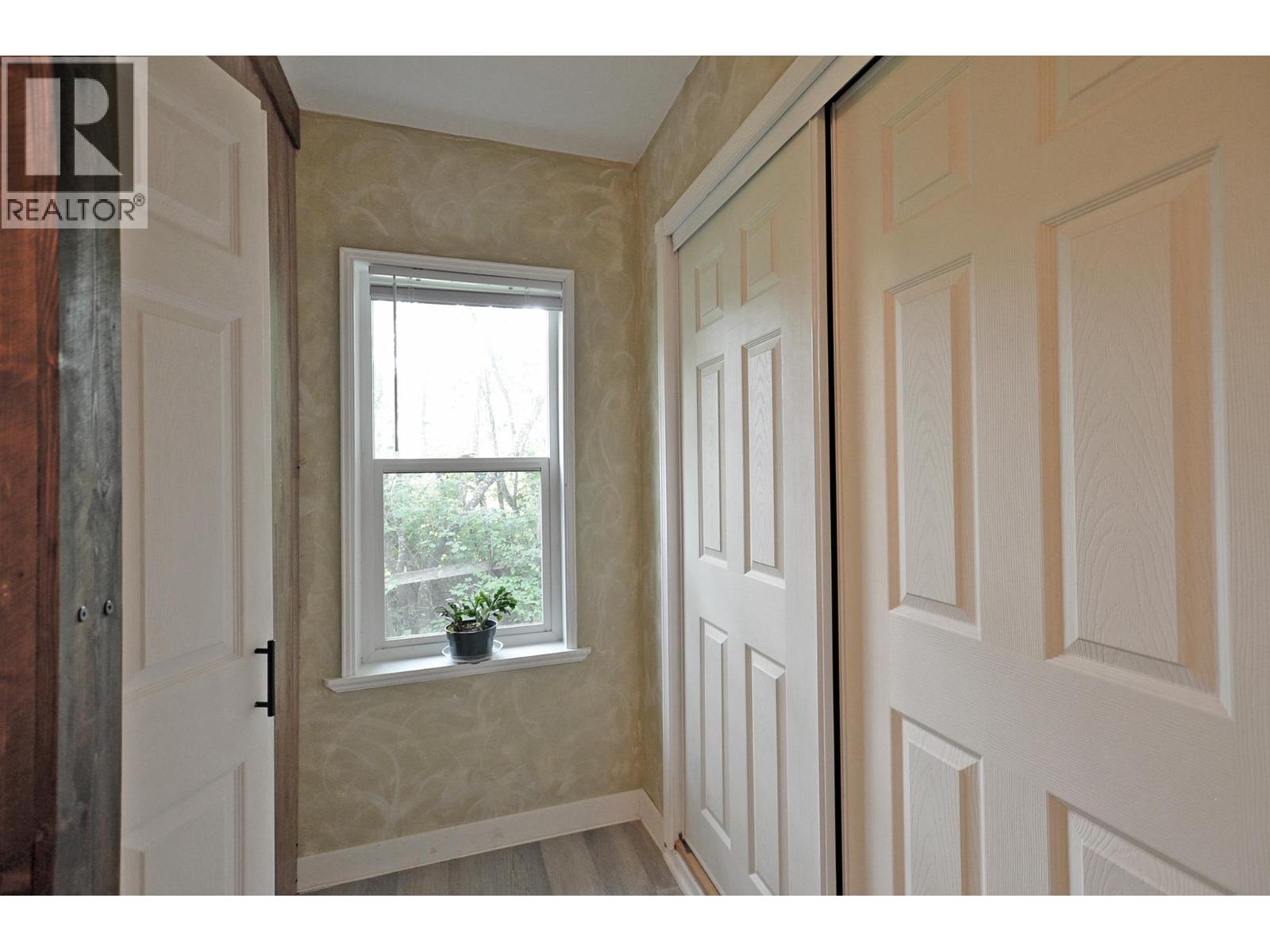 2178 Glencaird Street - 24