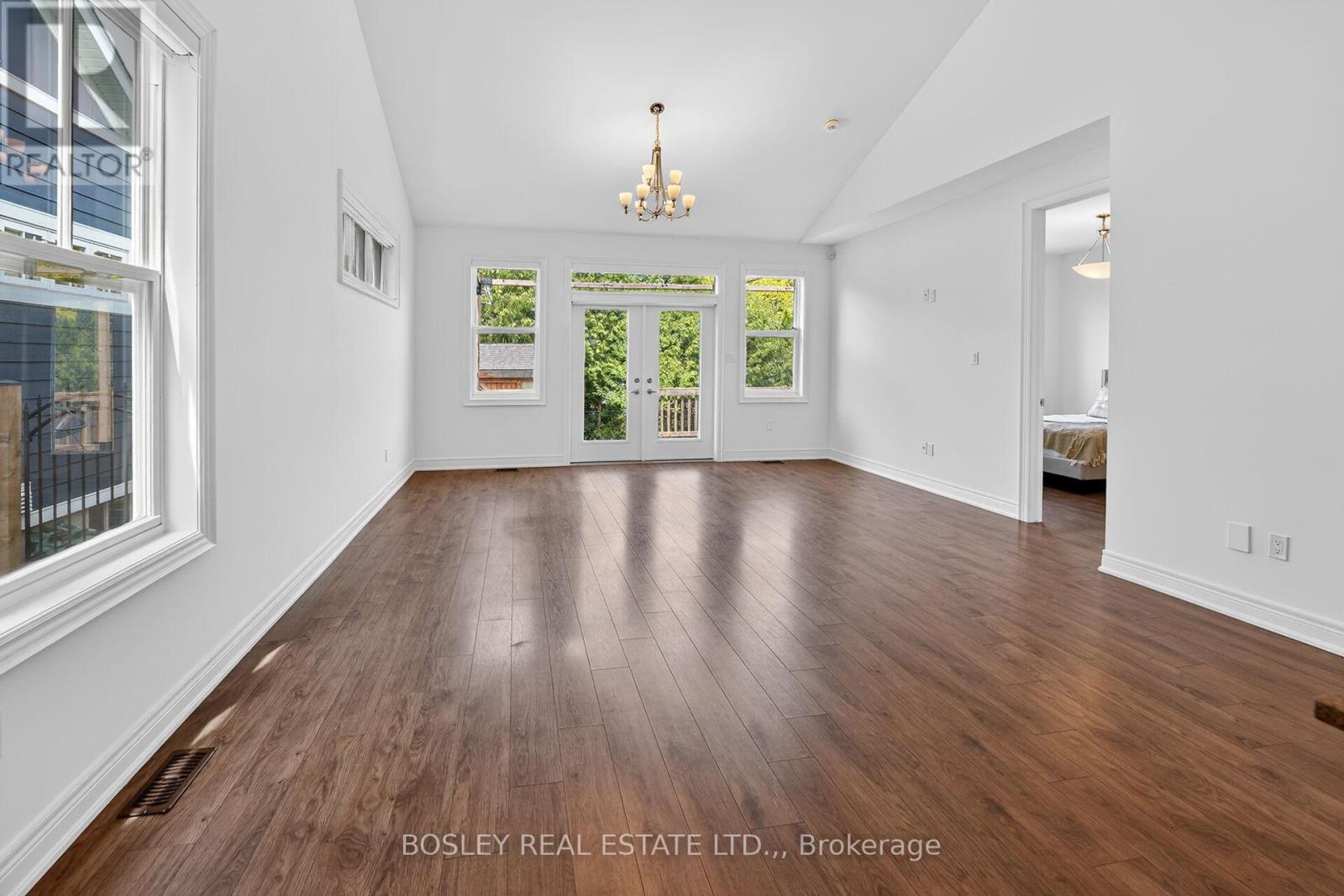 56 PARADISE GROVE - 12