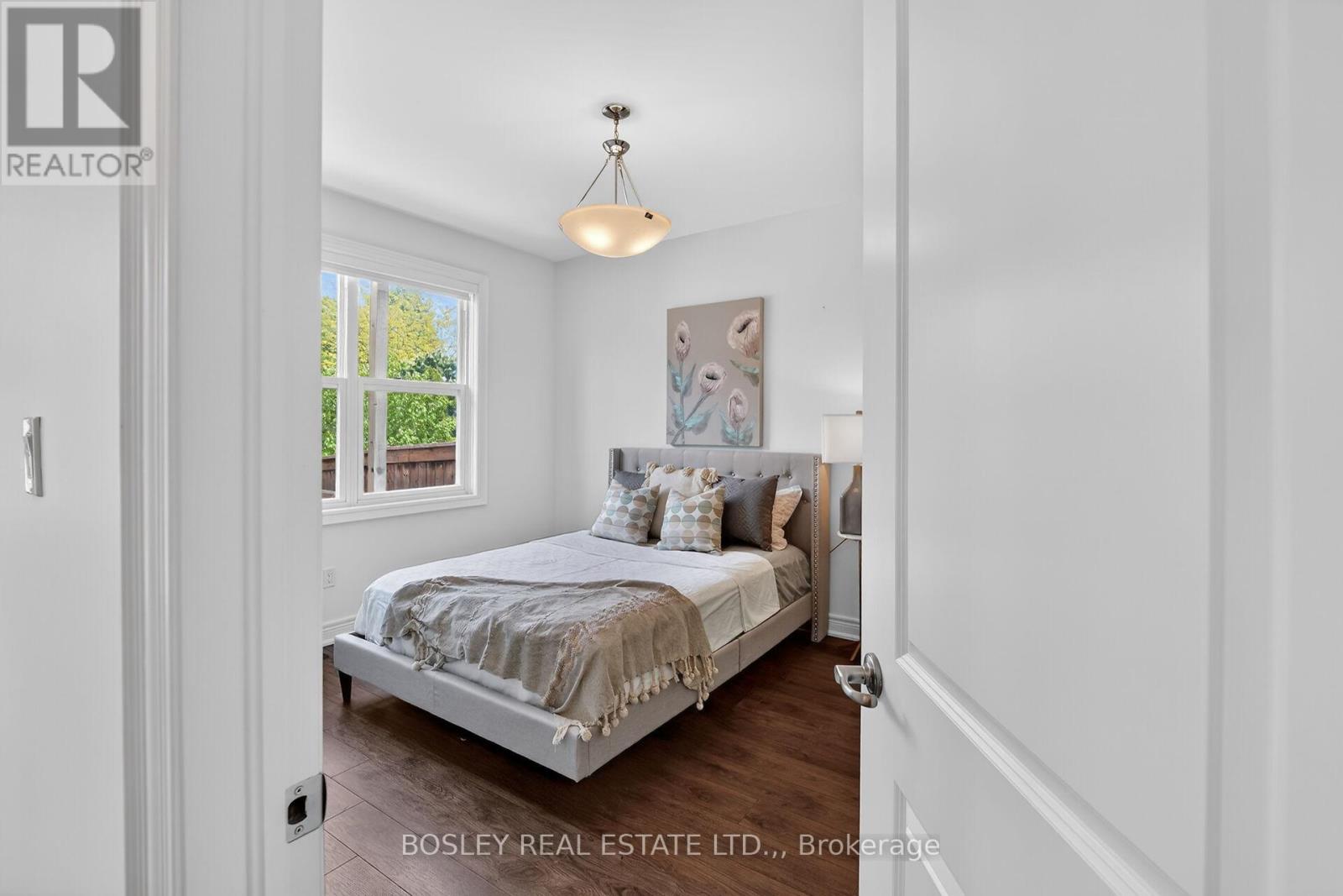 56 PARADISE GROVE - 14