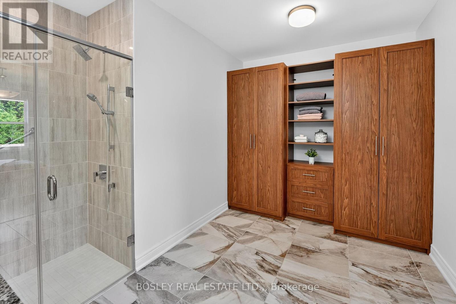 56 PARADISE GROVE - 19