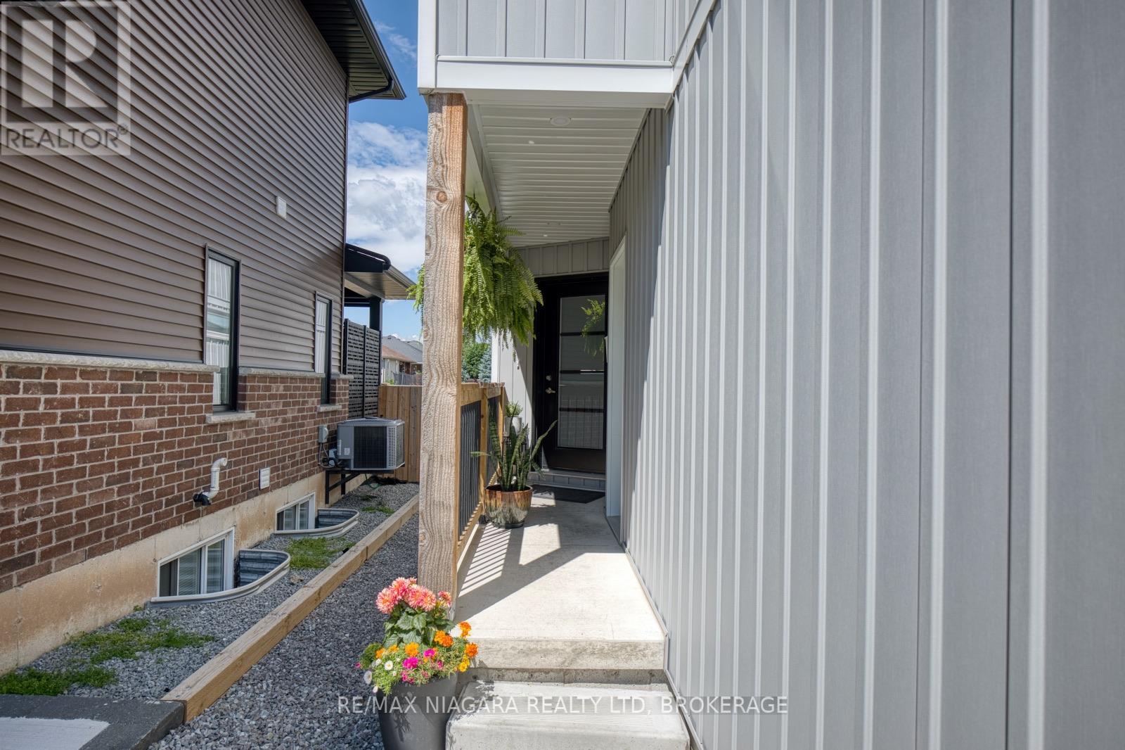 641 CLARE AVENUE - Image 3