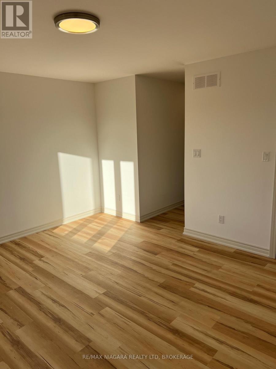 641 CLARE AVENUE - Image 8