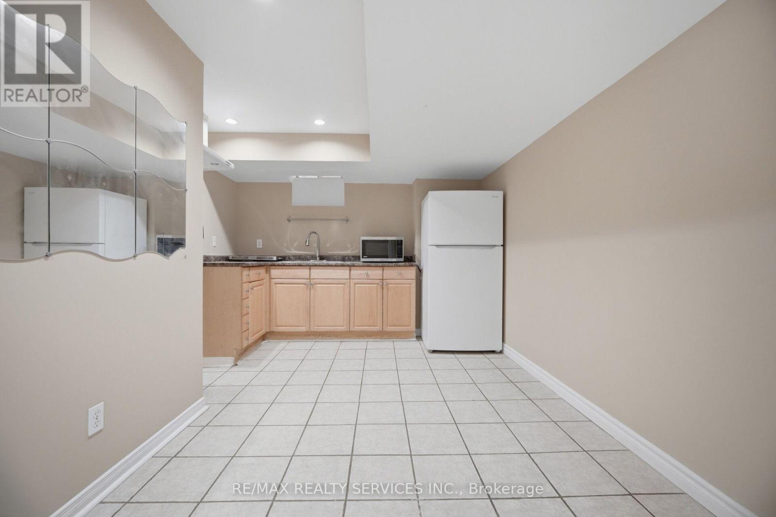 13 RIBBON DRIVE - 36