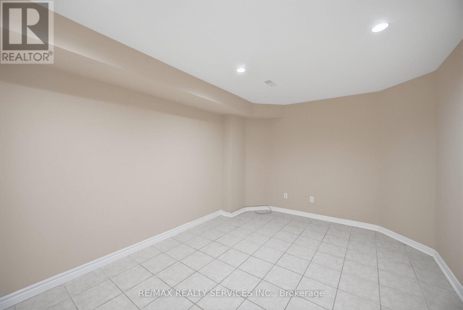 13 RIBBON DRIVE - 41