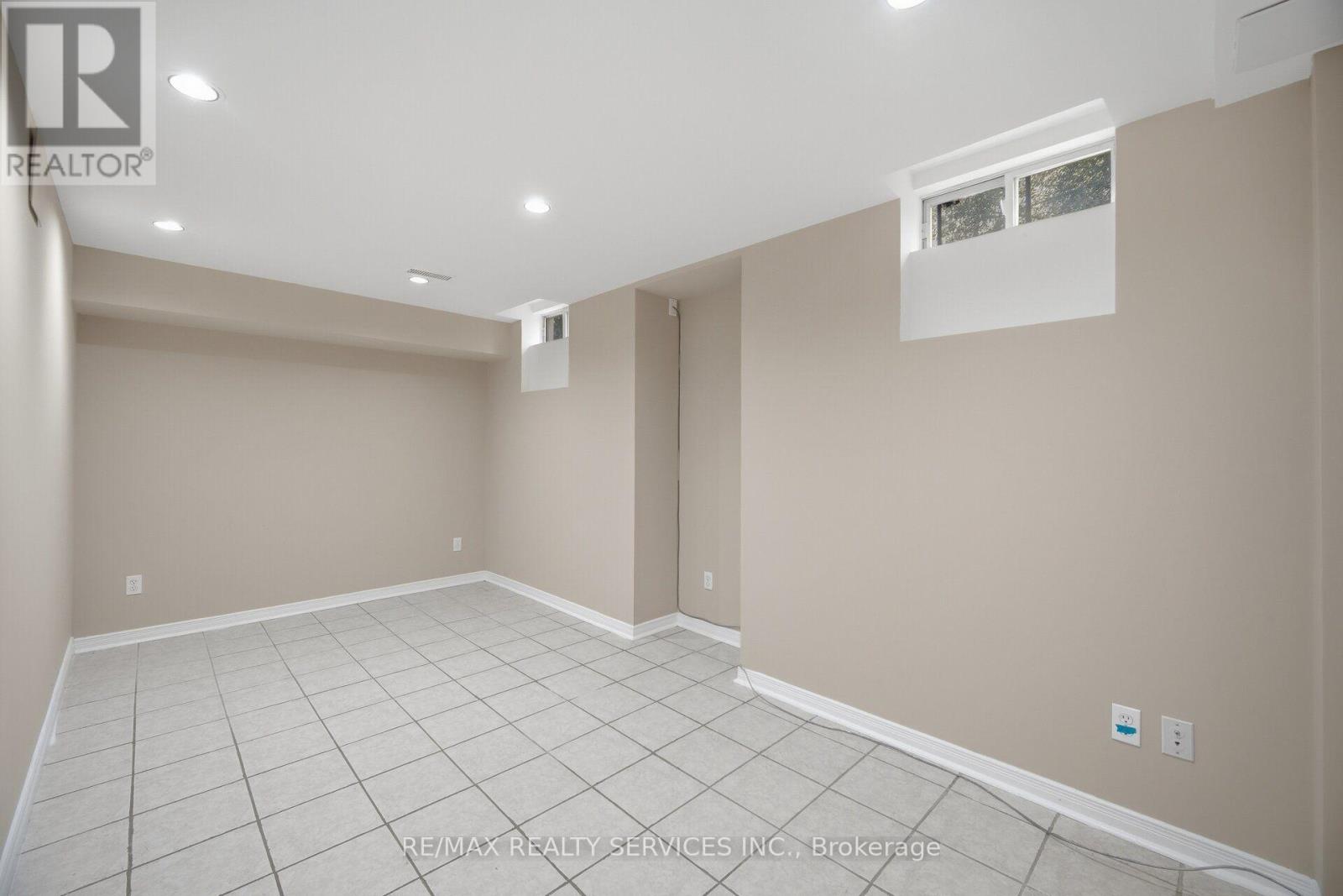 13 RIBBON DRIVE - 39