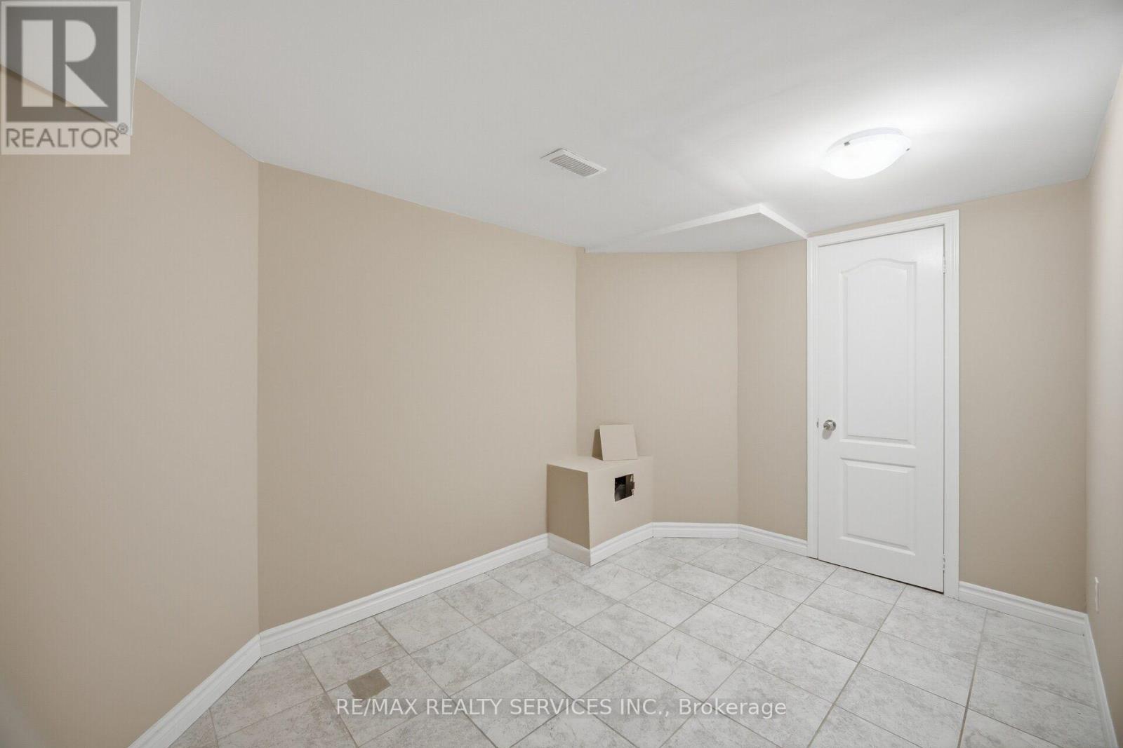 13 RIBBON DRIVE - 40
