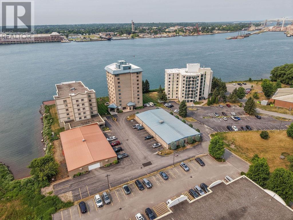 711 Bay ST # 802 - 3