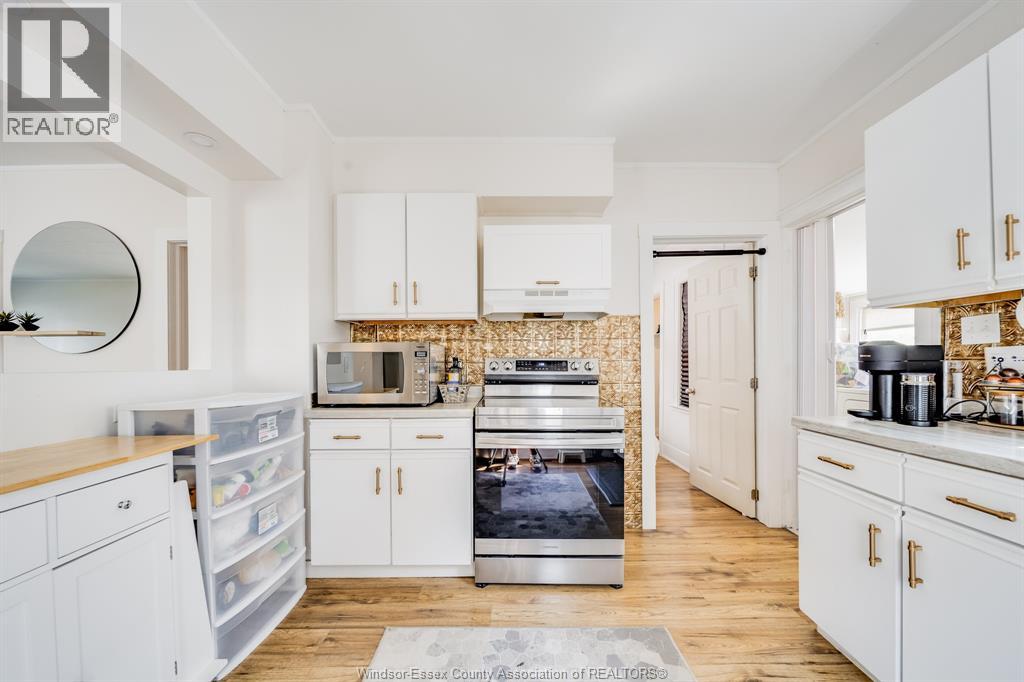 1560 LILLIAN AVENUE - 14