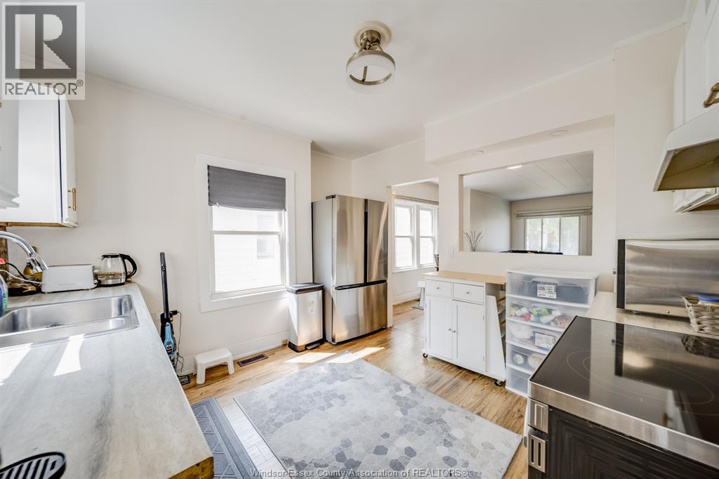 1560 LILLIAN AVENUE - 15