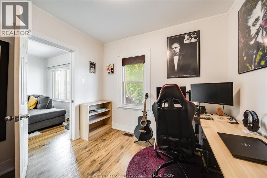 1560 LILLIAN AVENUE - 17