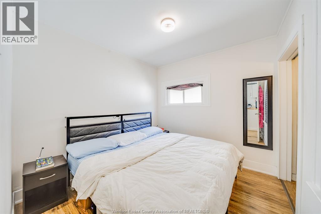 1560 LILLIAN AVENUE - 18