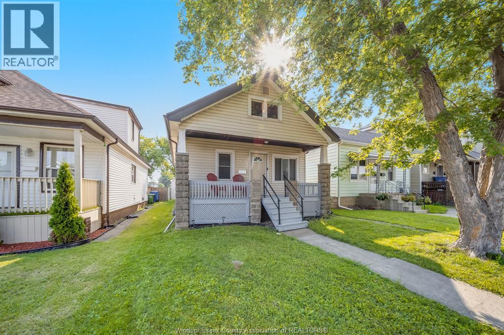 1560 LILLIAN AVENUE - 2