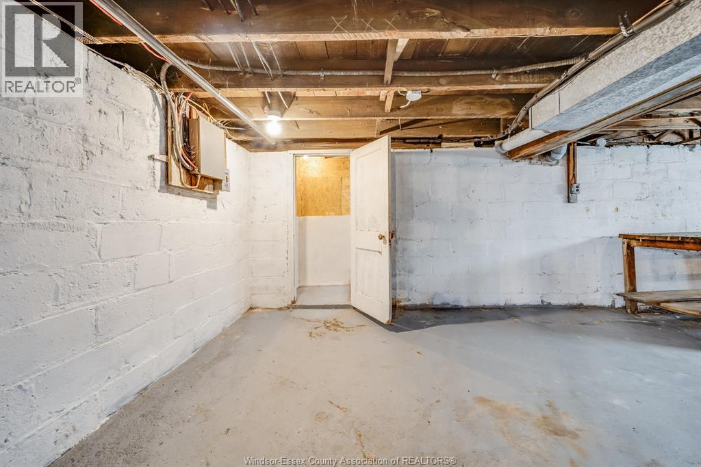 1560 LILLIAN AVENUE - 23