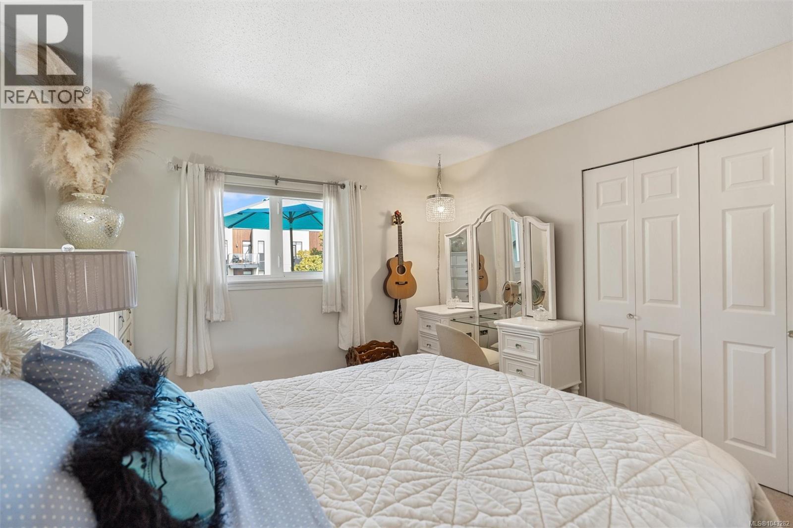 #402 3258 Alder St - 13