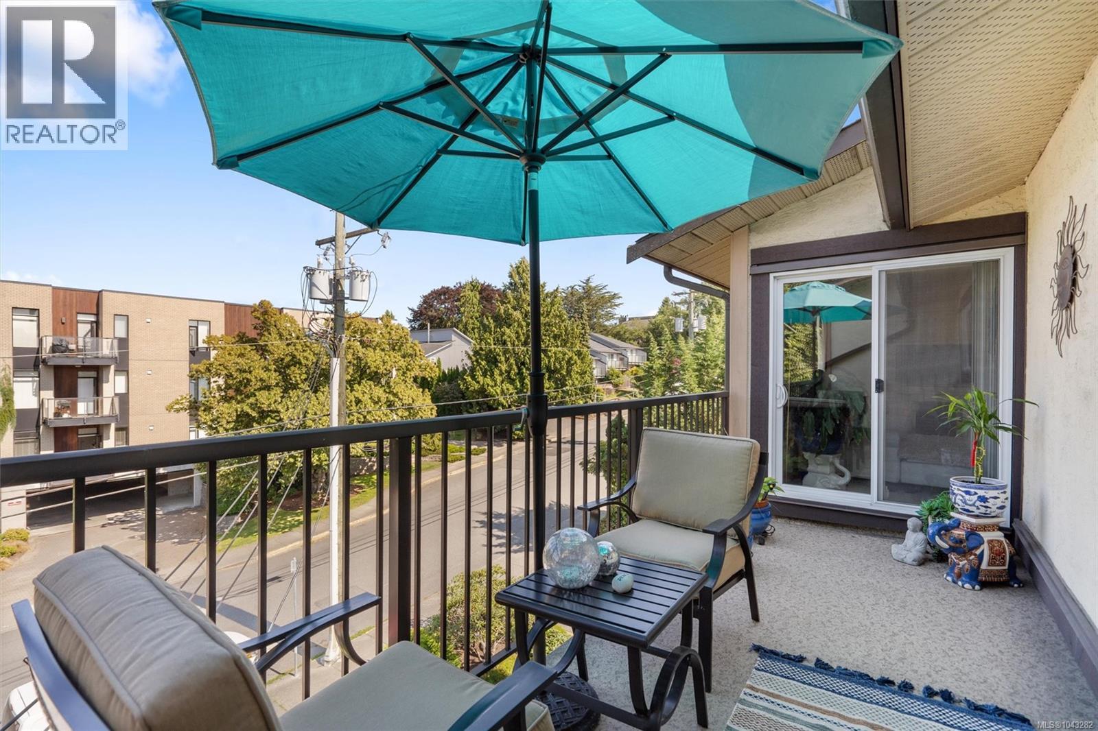 #402 3258 Alder St - 19