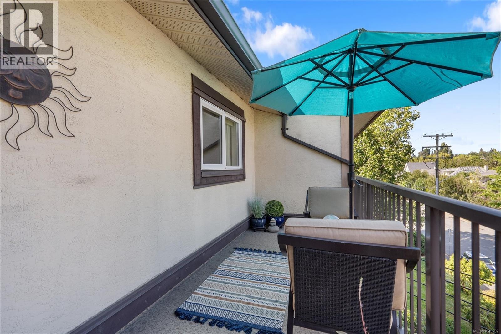 #402 3258 Alder St - 20