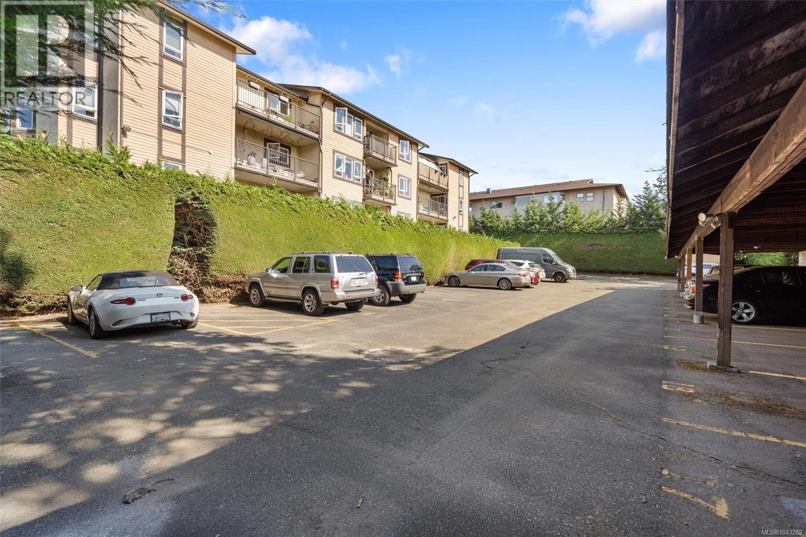 #402 3258 Alder St - 22