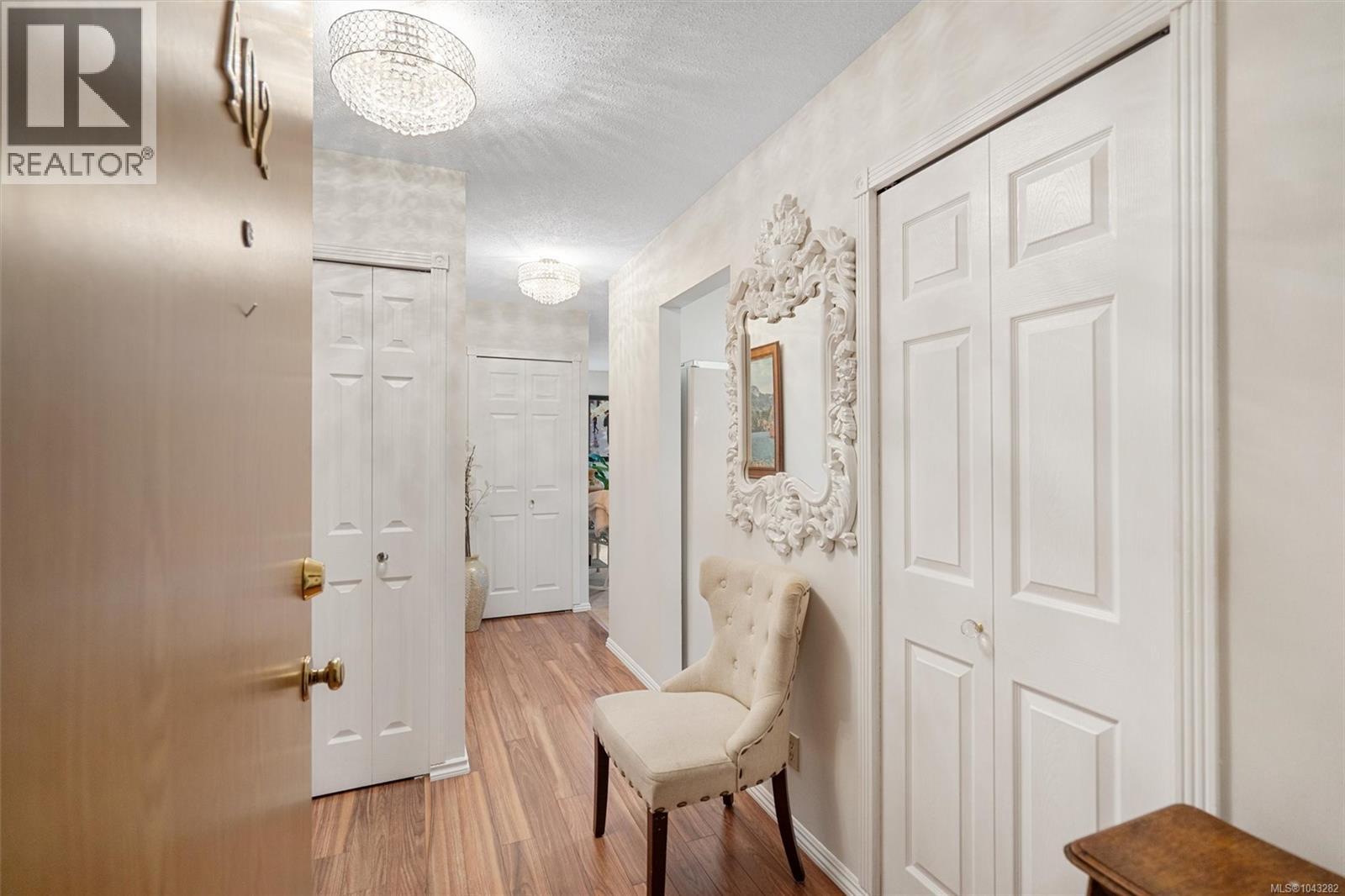 #402 3258 Alder St - 4