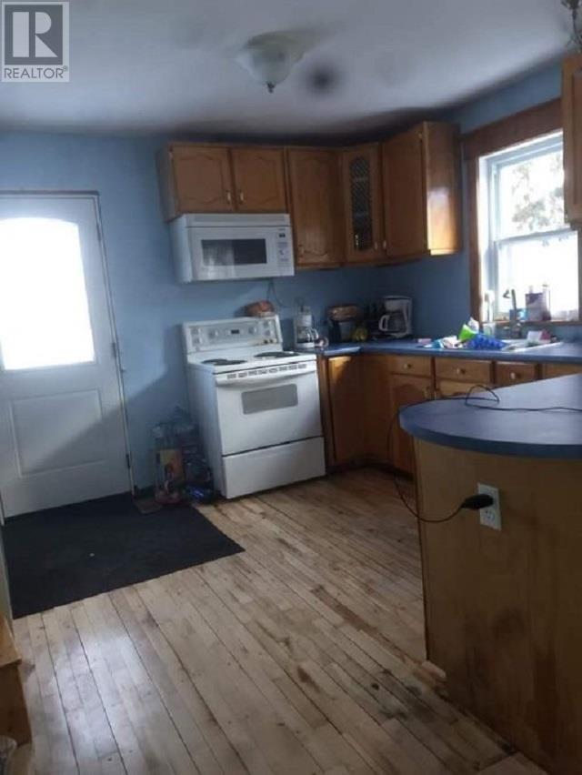 20 Main ST - Image 8