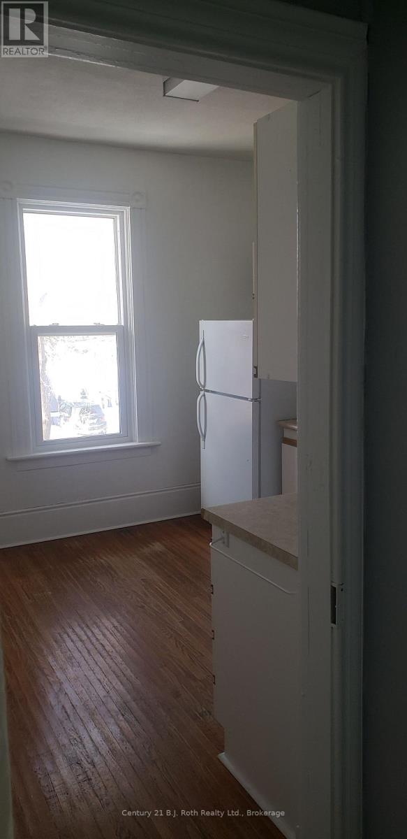 84 MISSISSAGA STREET W - 32