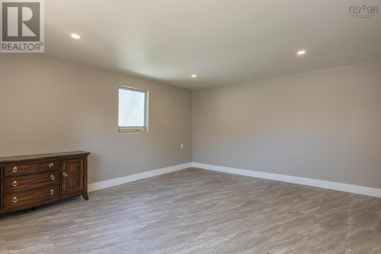 57 Alexandra Avenue - 47