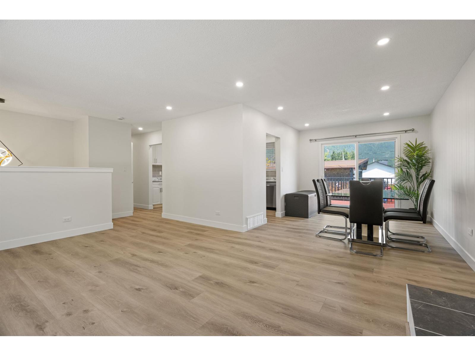 5 Bed, 5 Bath House for Sale in Hope – 583 PARK STREET, Hope – MLS# R3145733 - Image 5