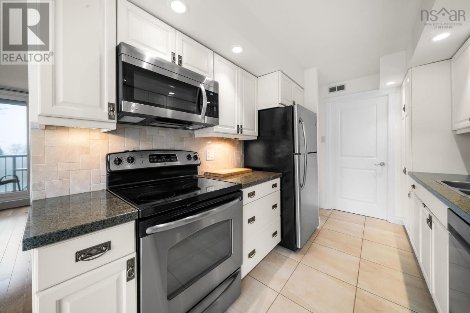 #114 45 Vimy Avenue - 18