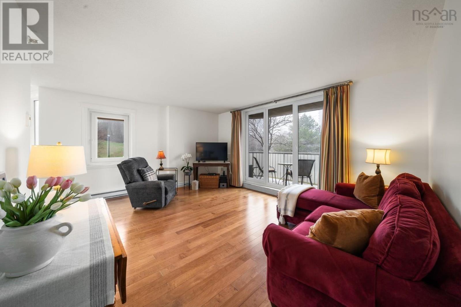 #114 45 Vimy Avenue - 8