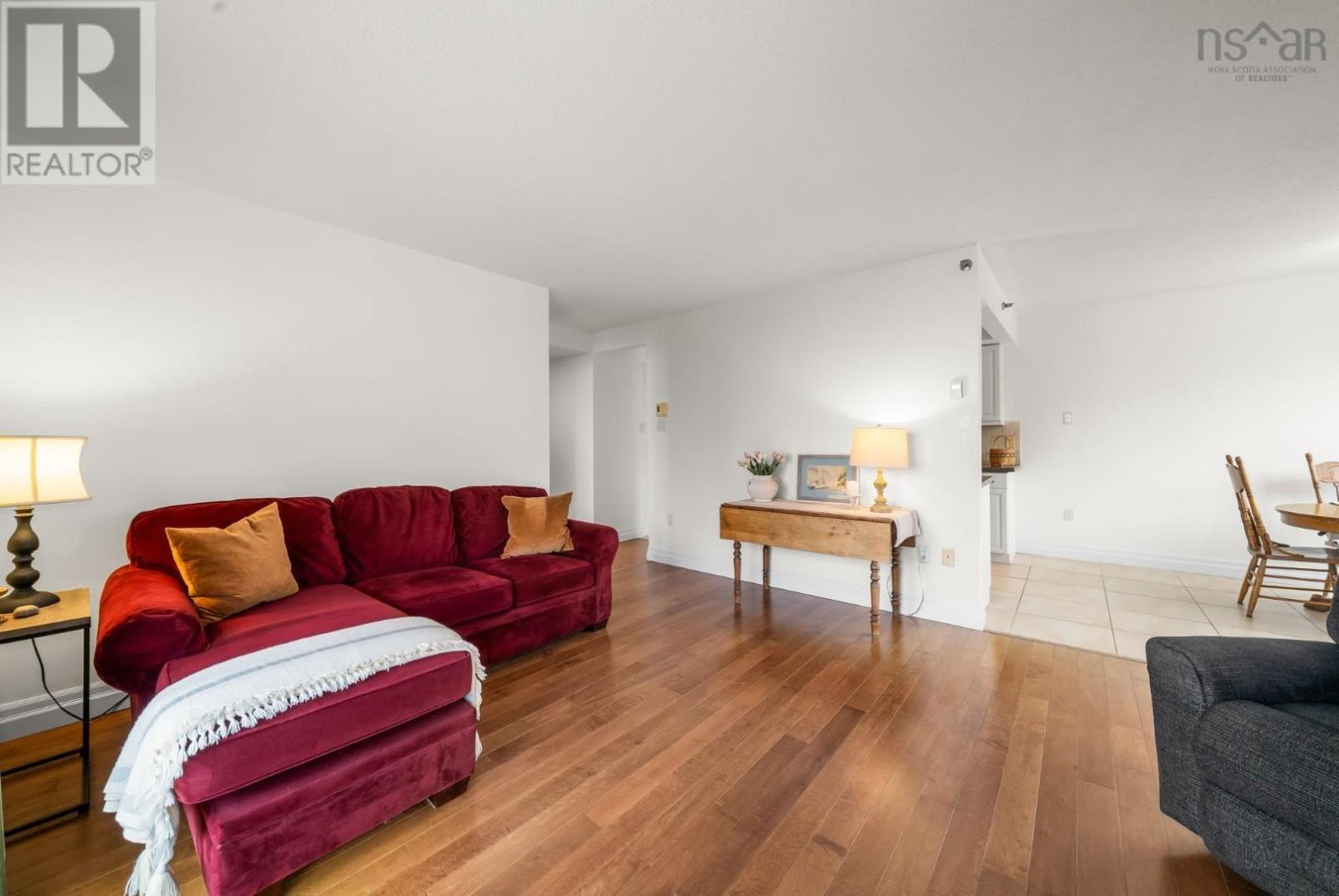 #114 45 Vimy Avenue - 11