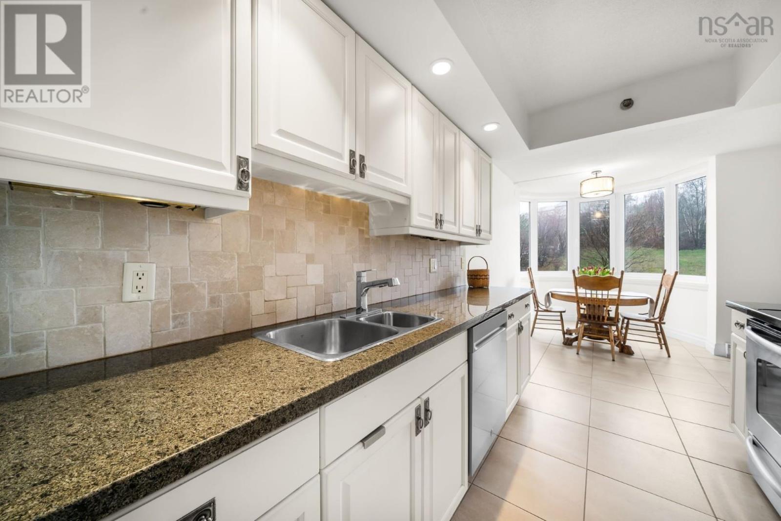 #114 45 Vimy Avenue - 20