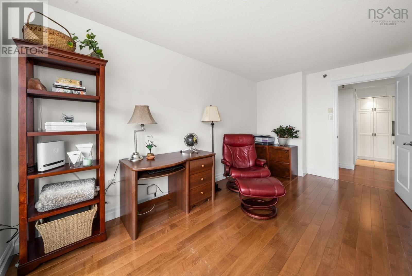 #114 45 Vimy Avenue - 25
