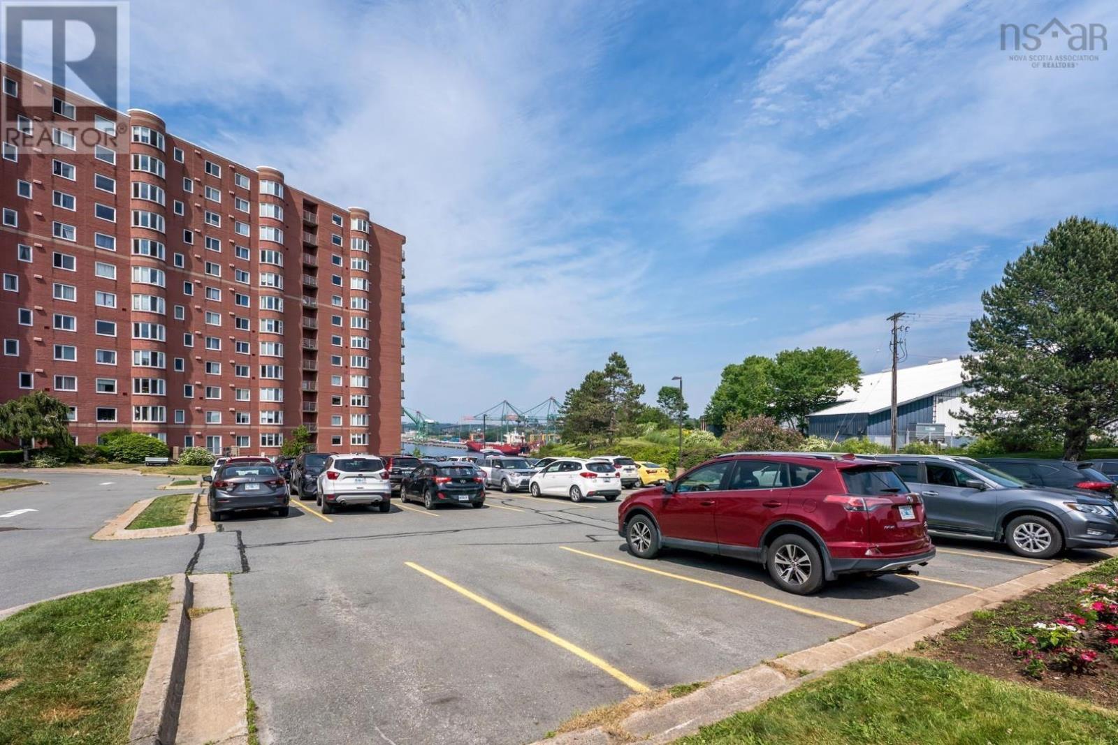 #114 45 Vimy Avenue - 32