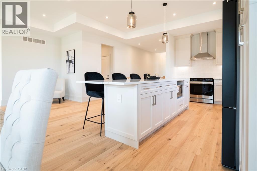 19 OAKLEY Drive - 11