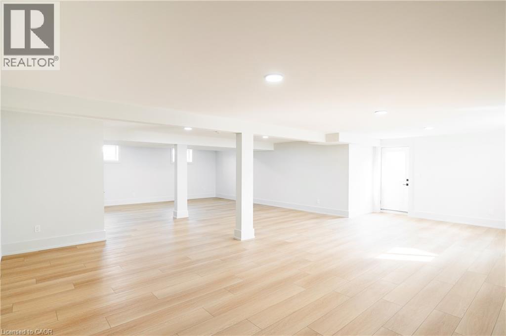 19 OAKLEY Drive - Image 36