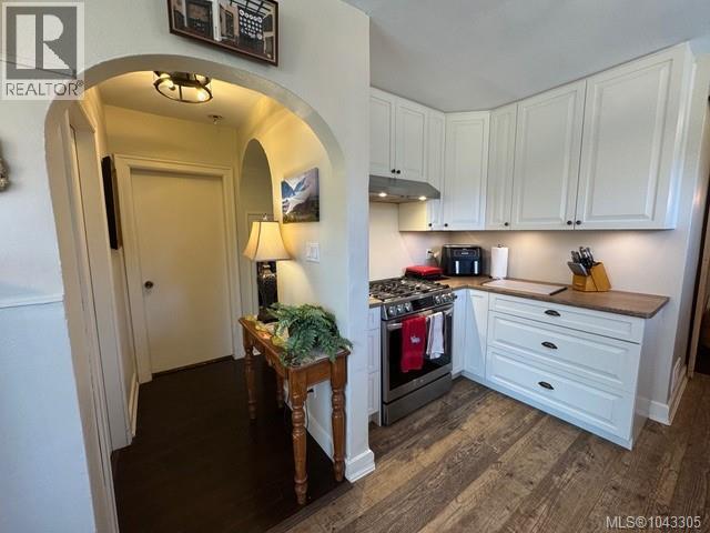 740 Newbury St - 15