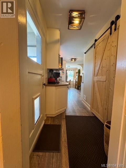 740 Newbury St - 18