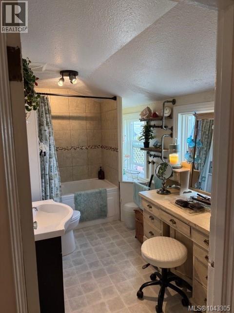 740 Newbury St - 50