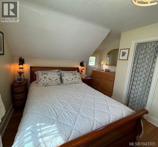 740 Newbury St - 52