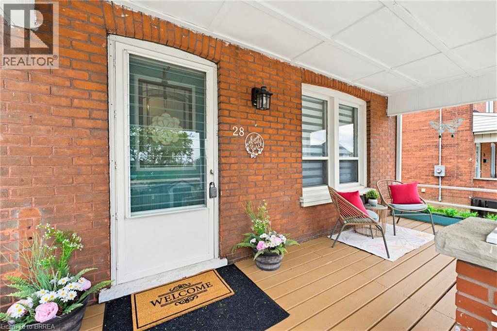 28 NORWICH Street - 3