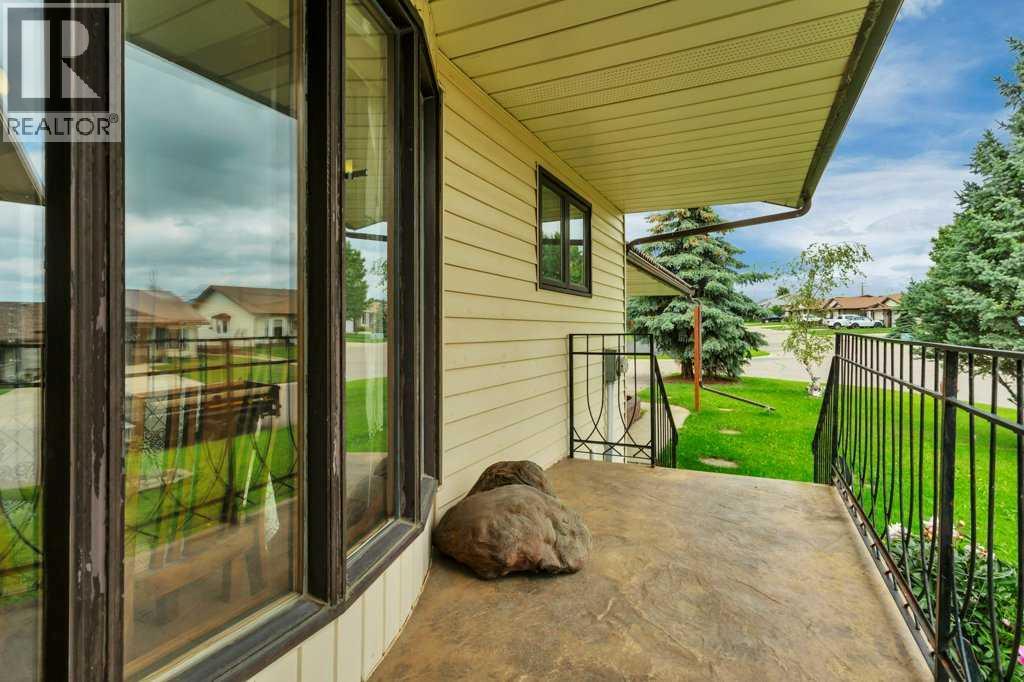 5201 46 Avenue - 6