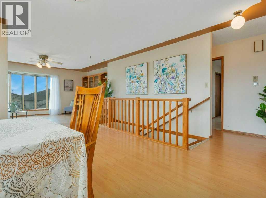 5201 46 Avenue - 17
