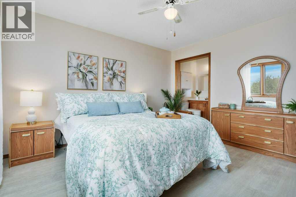 5201 46 Avenue - 25