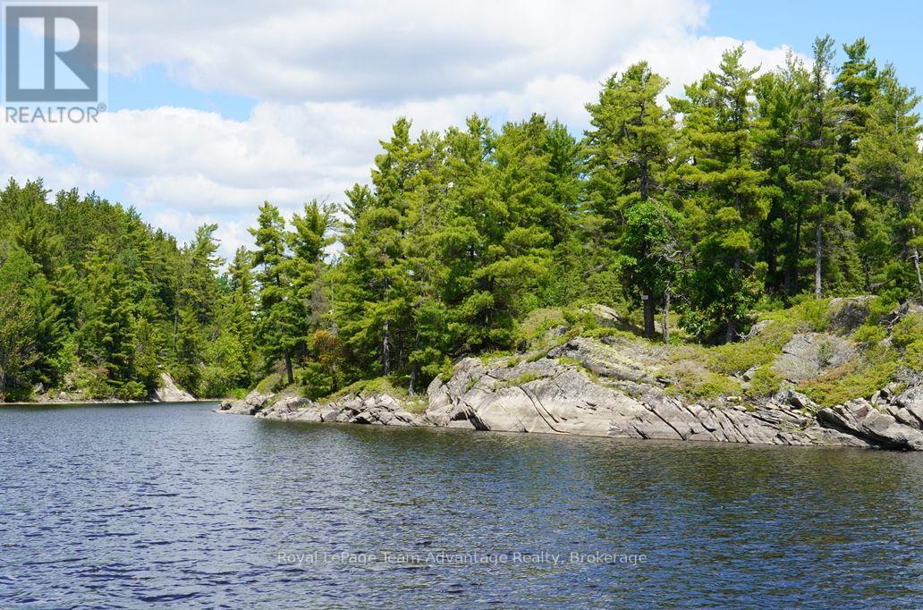 TP3411 ISLAND FRENCH RIVER - 27