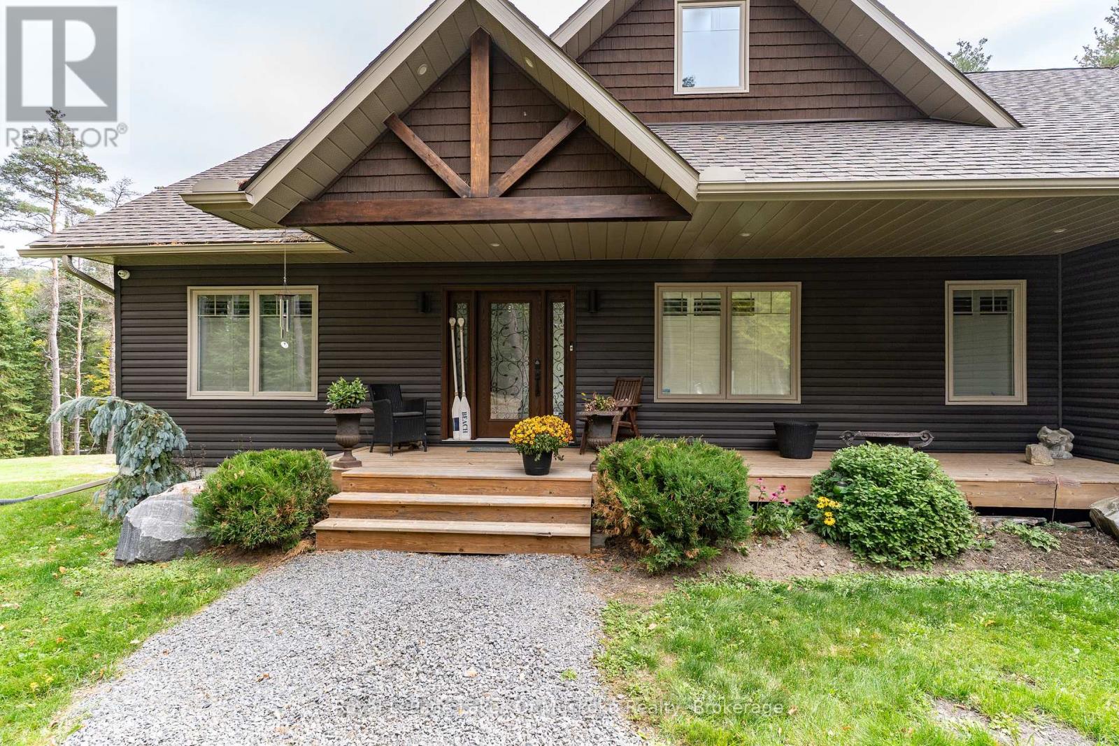 461 ROWANWOOD ROAD - 12
