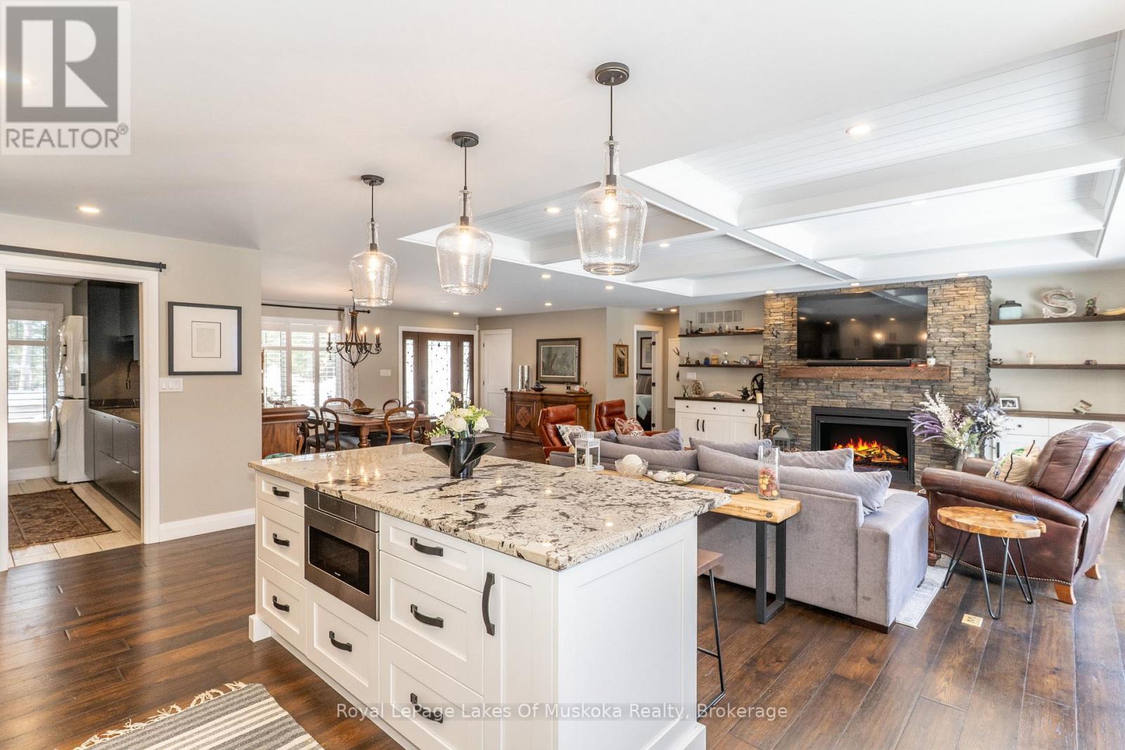 461 ROWANWOOD ROAD - 21