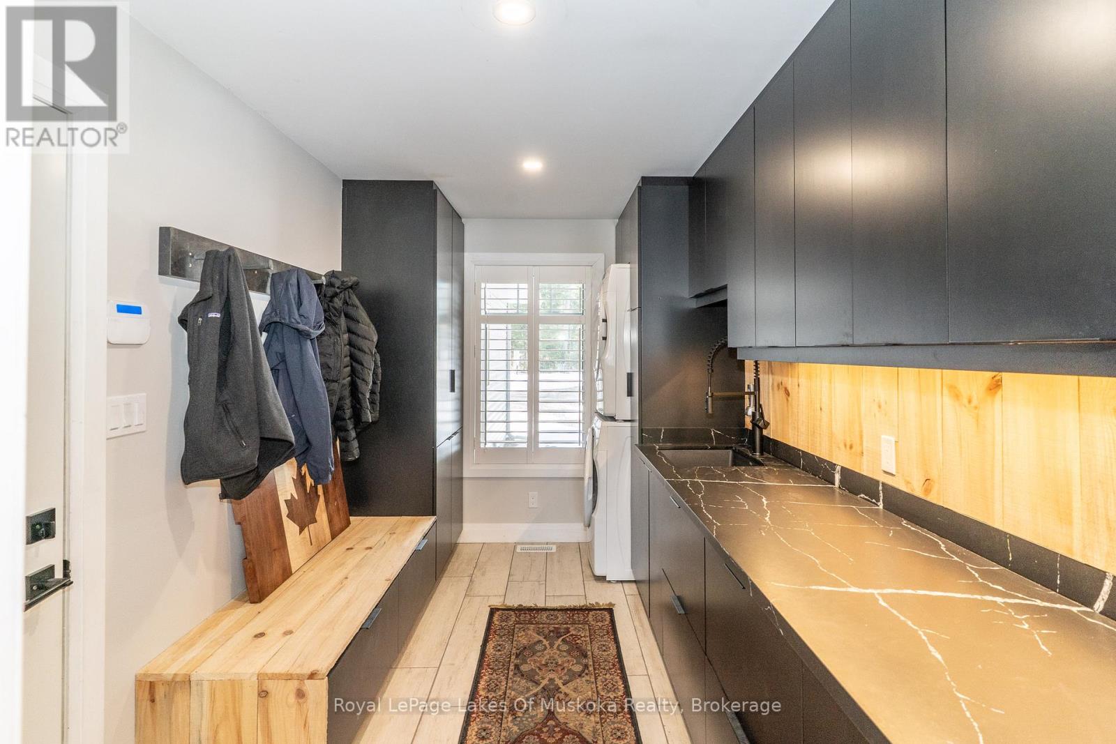 461 ROWANWOOD ROAD - 26